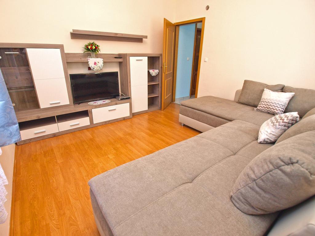 Apartments Joko 1160 Póla Kültér fotó