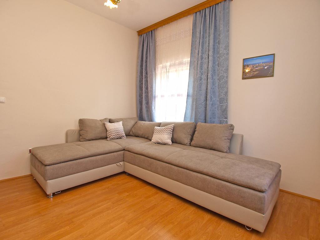 Apartments Joko 1160 Póla Kültér fotó